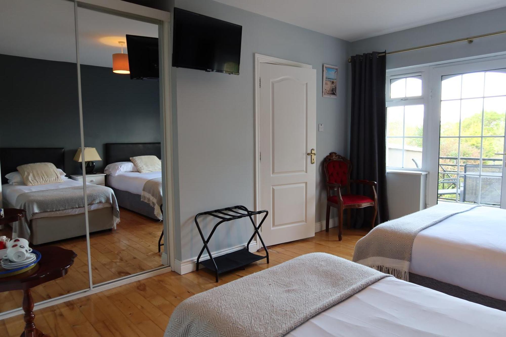 קיל איירן Woodville Lodge Guesthouse מראה חיצוני תמונה