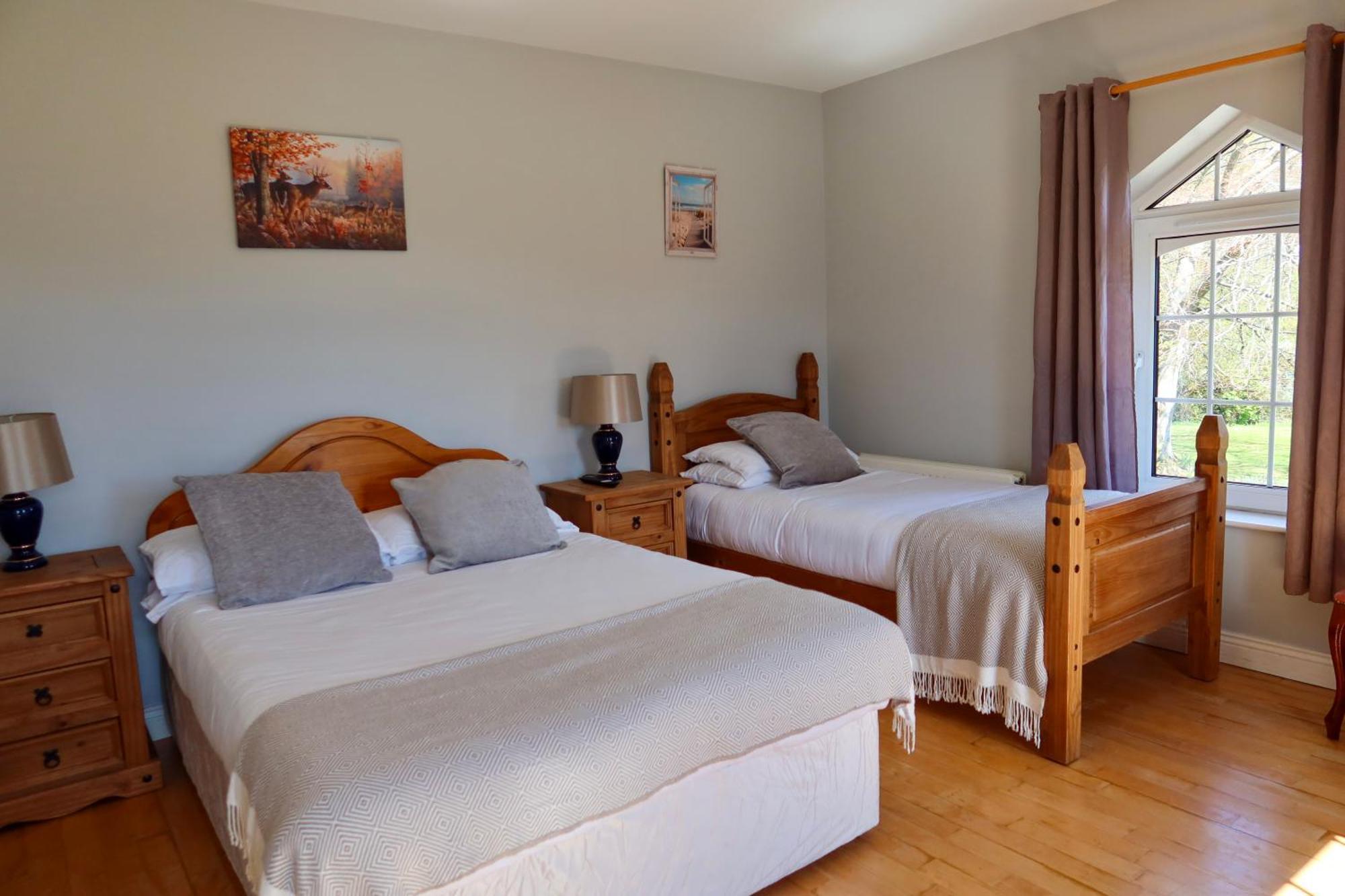 קיל איירן Woodville Lodge Guesthouse מראה חיצוני תמונה
