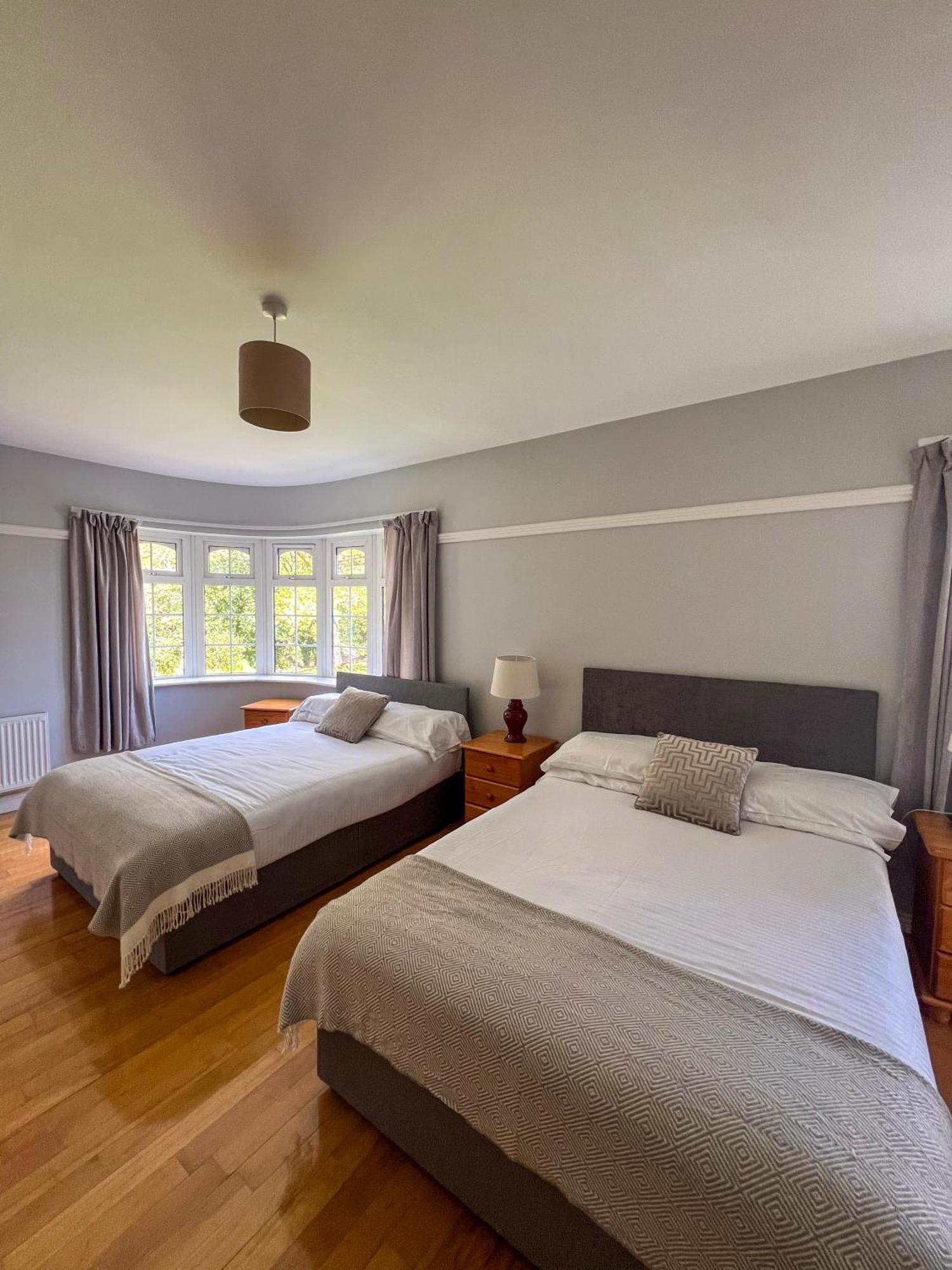 קיל איירן Woodville Lodge Guesthouse מראה חיצוני תמונה