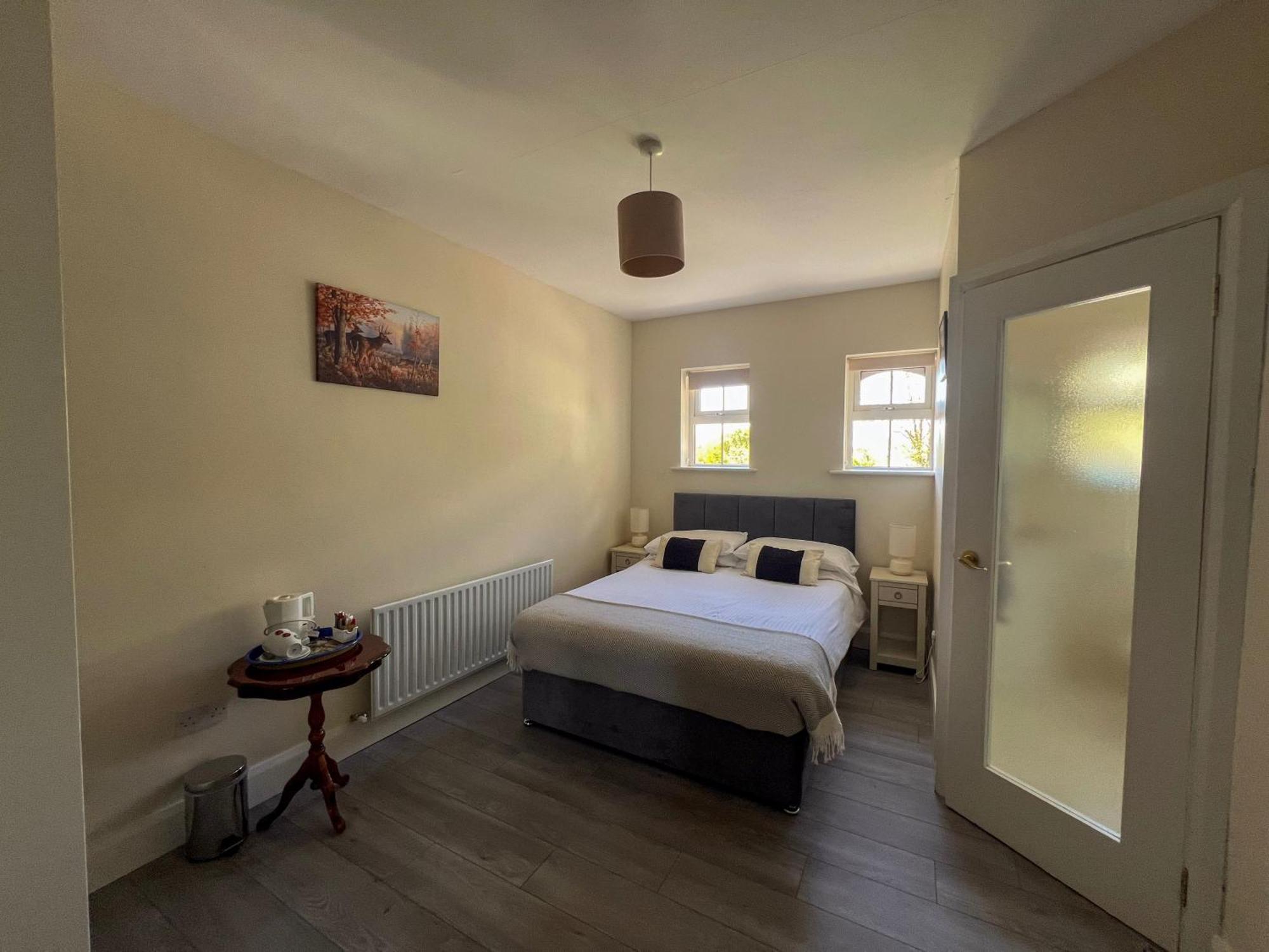 קיל איירן Woodville Lodge Guesthouse מראה חיצוני תמונה